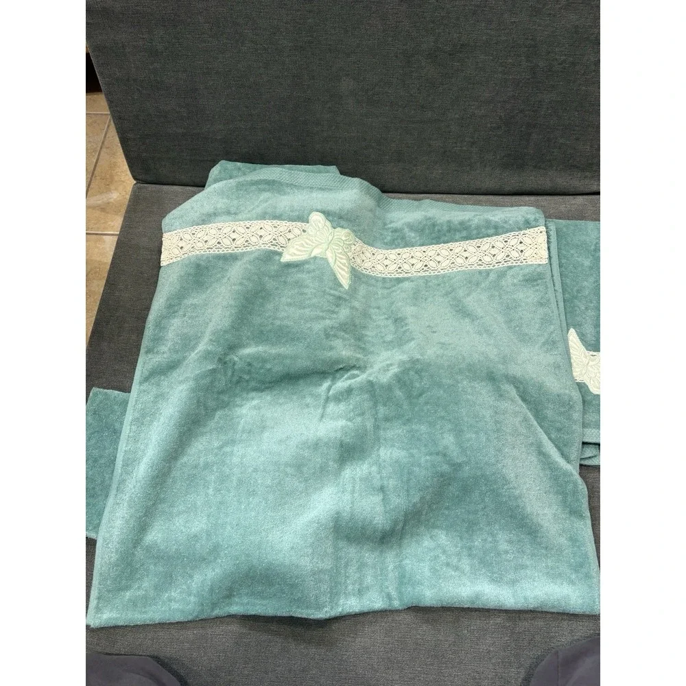 Vintage‎ Butterfly Set 2 Wash Cloth 2 Hand 2 Bath Lot Teal Blue Good Condition